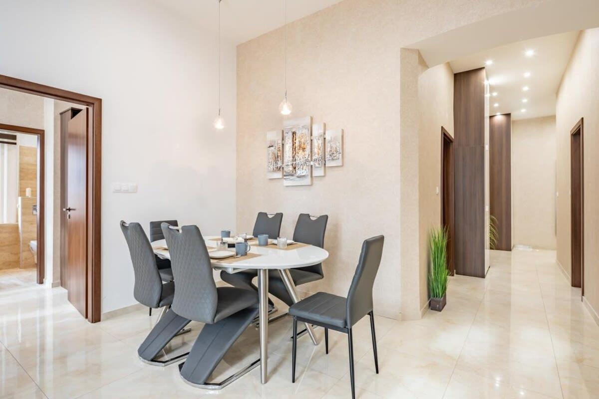 Apartamento Splendid Perfectly Located Flat With Sauna
