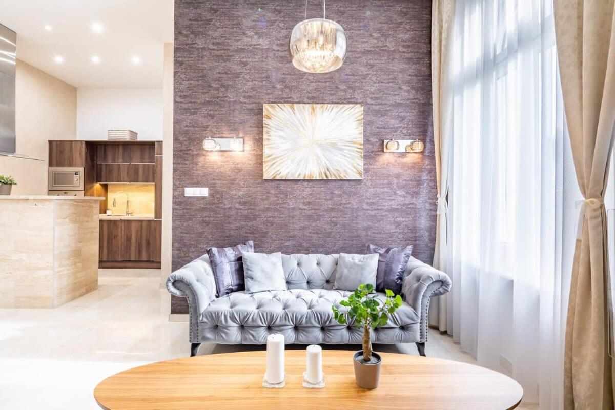 Splendid Perfectly Located Flat With Sauna Apartamento