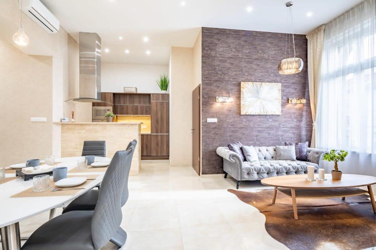Splendid Perfectly Located Flat With Sauna Apartamento *