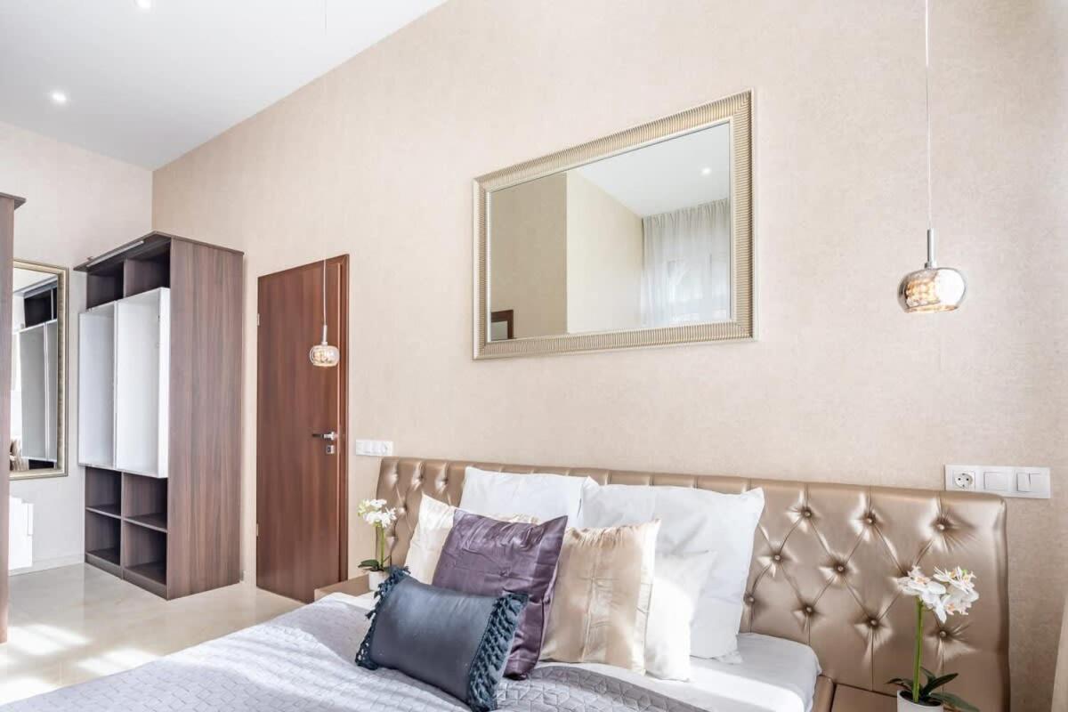 Splendid Perfectly Located Flat With Sauna Apartamento Budapest