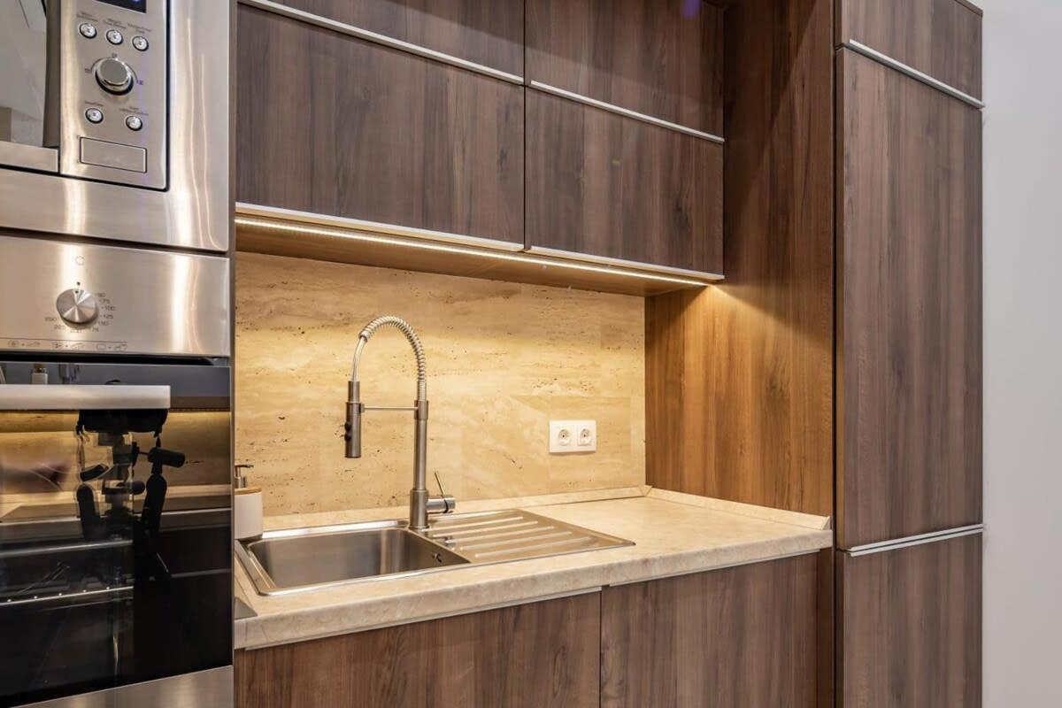 Splendid Perfectly Located Flat With Sauna Apartmán
