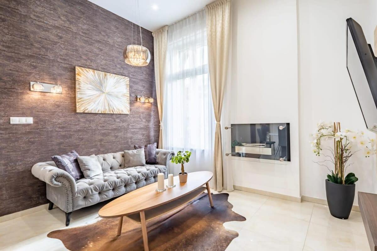 Apartmán Splendid Perfectly Located Flat With Sauna *