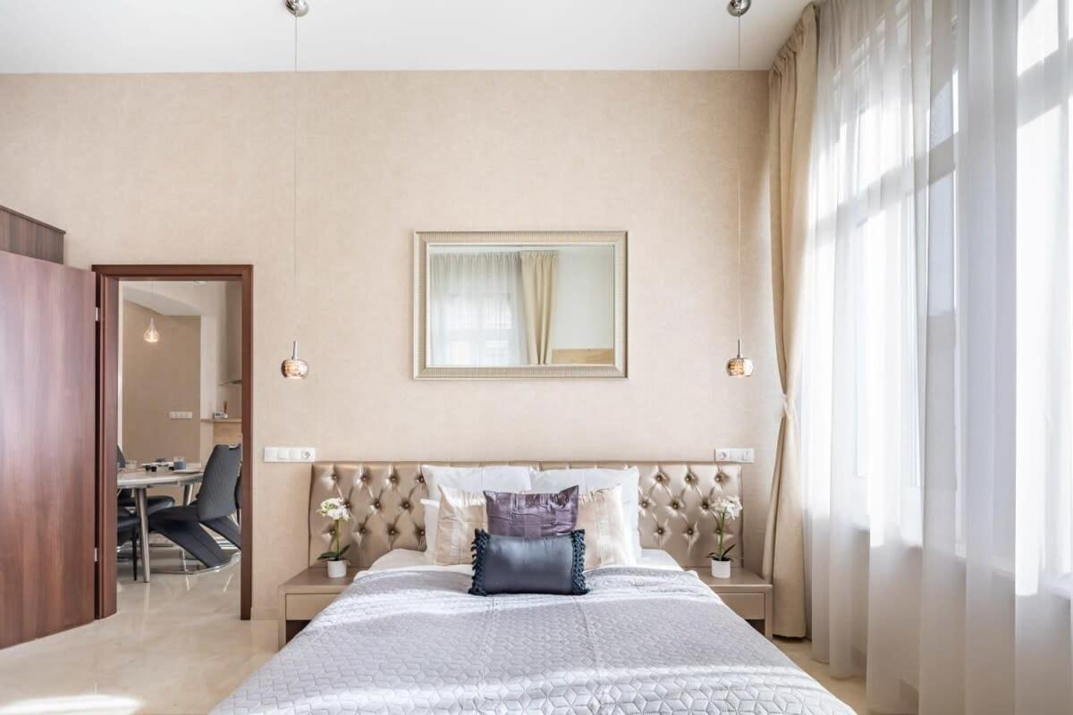 Splendid Perfectly Located Flat With Sauna * Budapešť